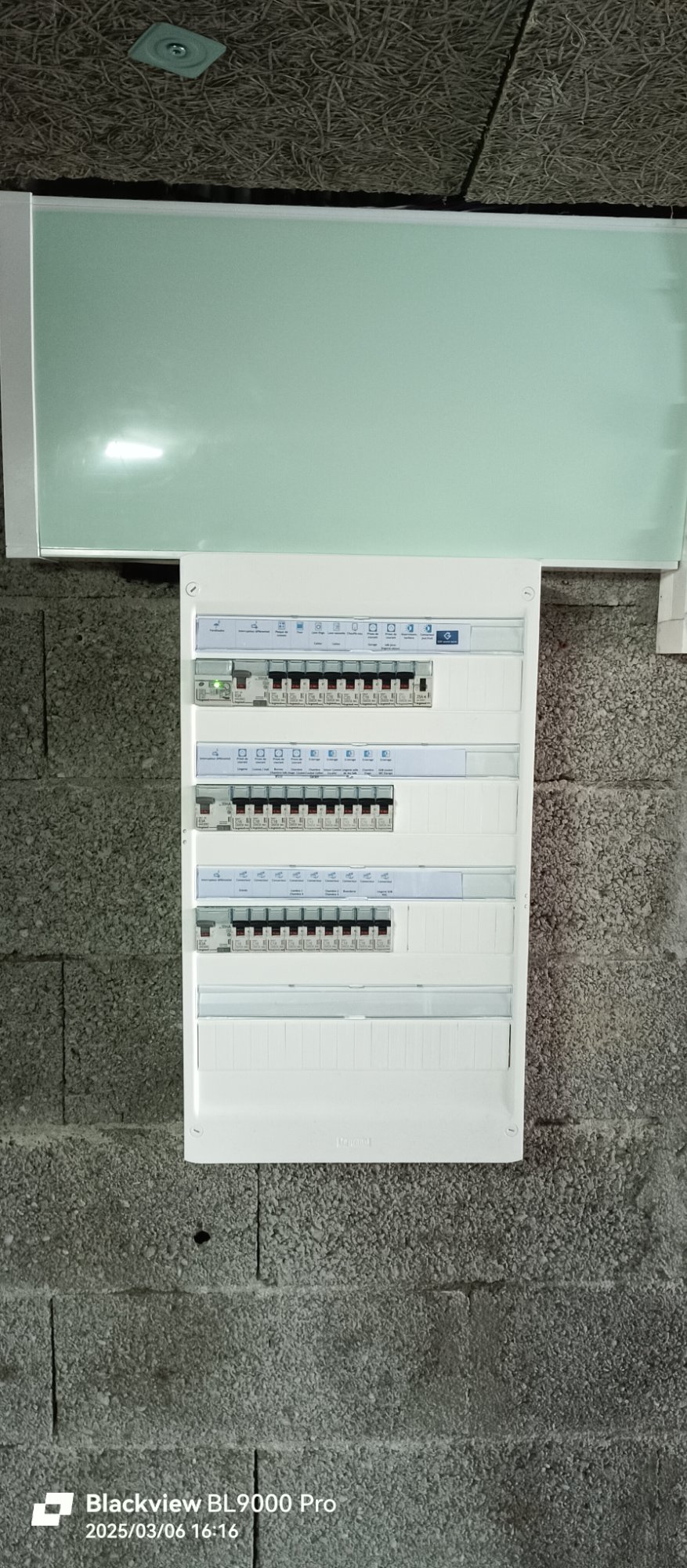 Tableau électrique neuf installé dans l'Ain